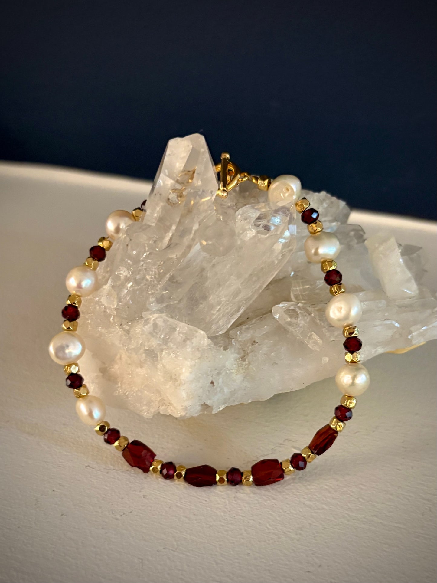 Sylphira Bracelet - Faceted Garnet and Freshwater Pearls