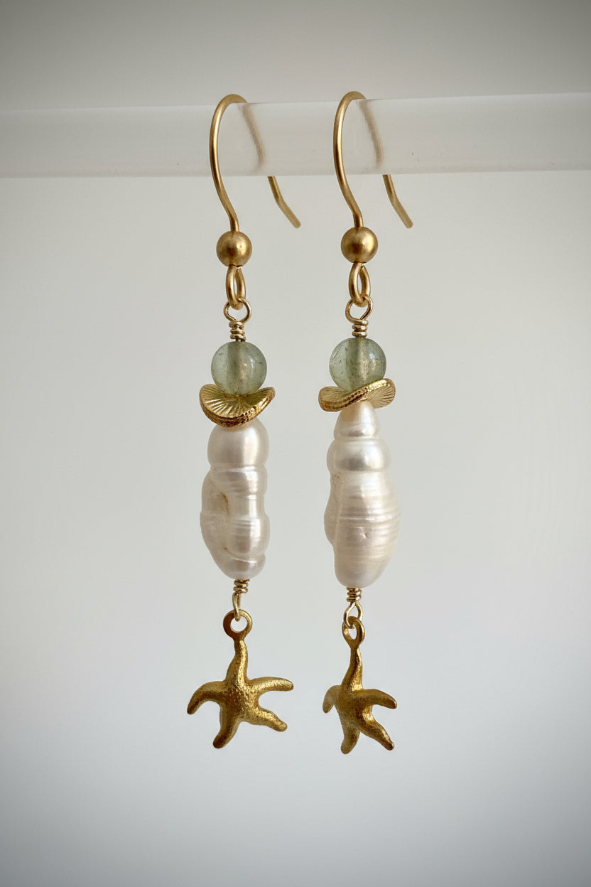 Brillante Earrings - Biwa Freshwater Pearls and Prehnite