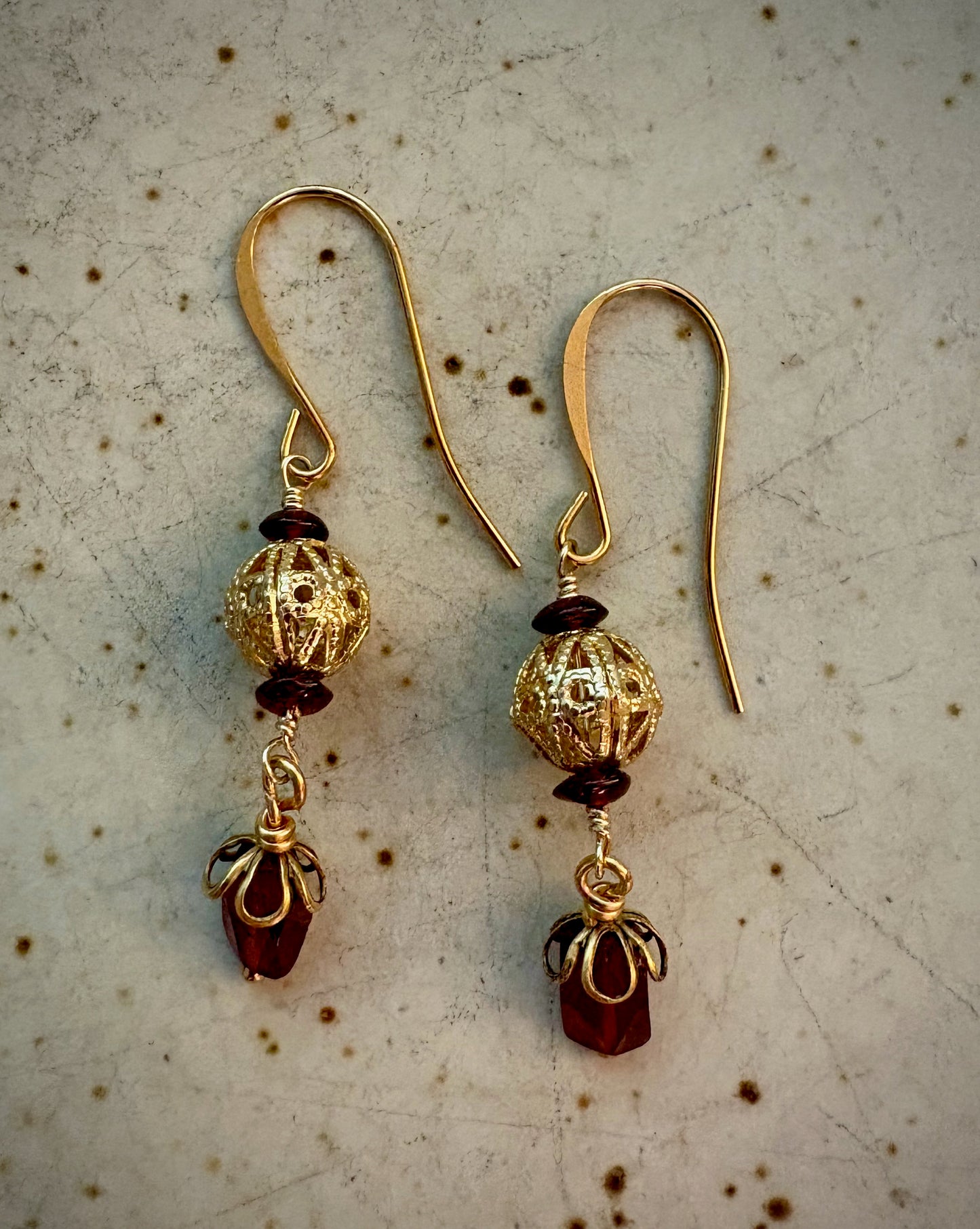 Floreciente Earrings - Faceted Garnet