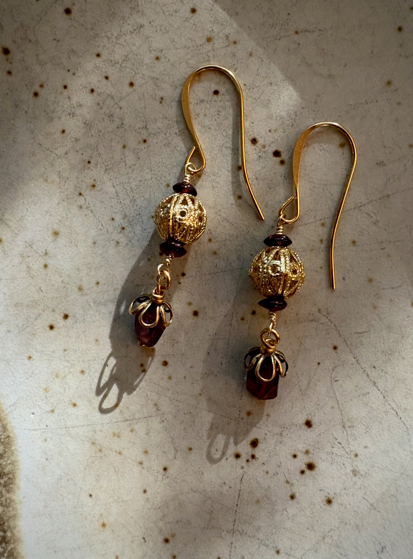 Floreciente Earrings - Faceted Garnet