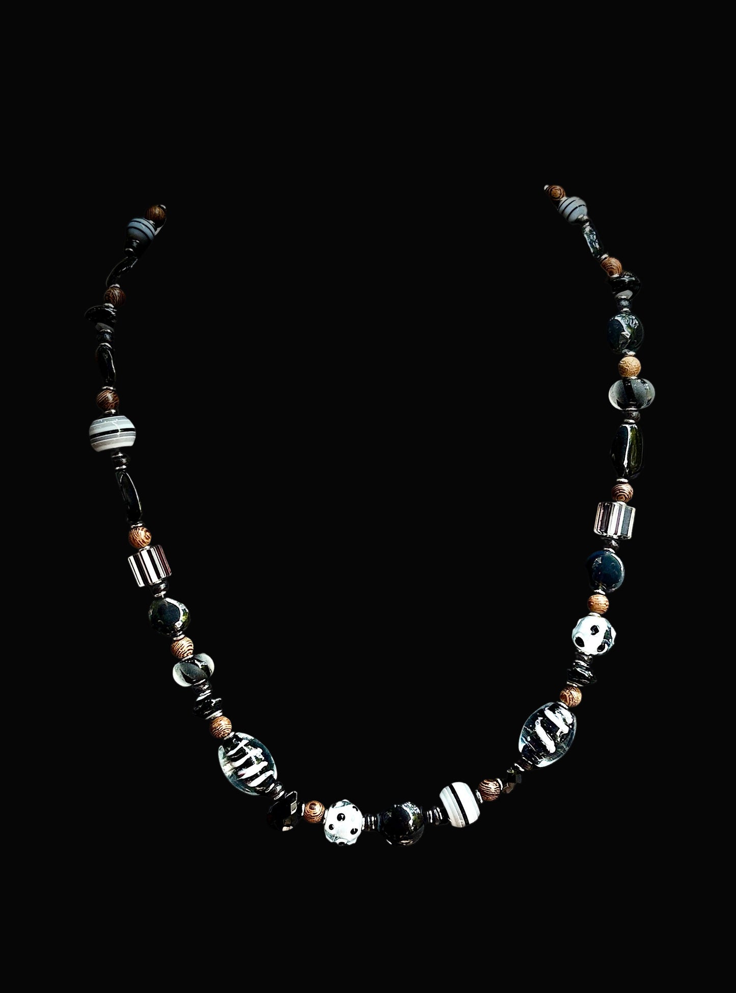 Cusoi Necklace - Lampwork Glass and Sandalwood