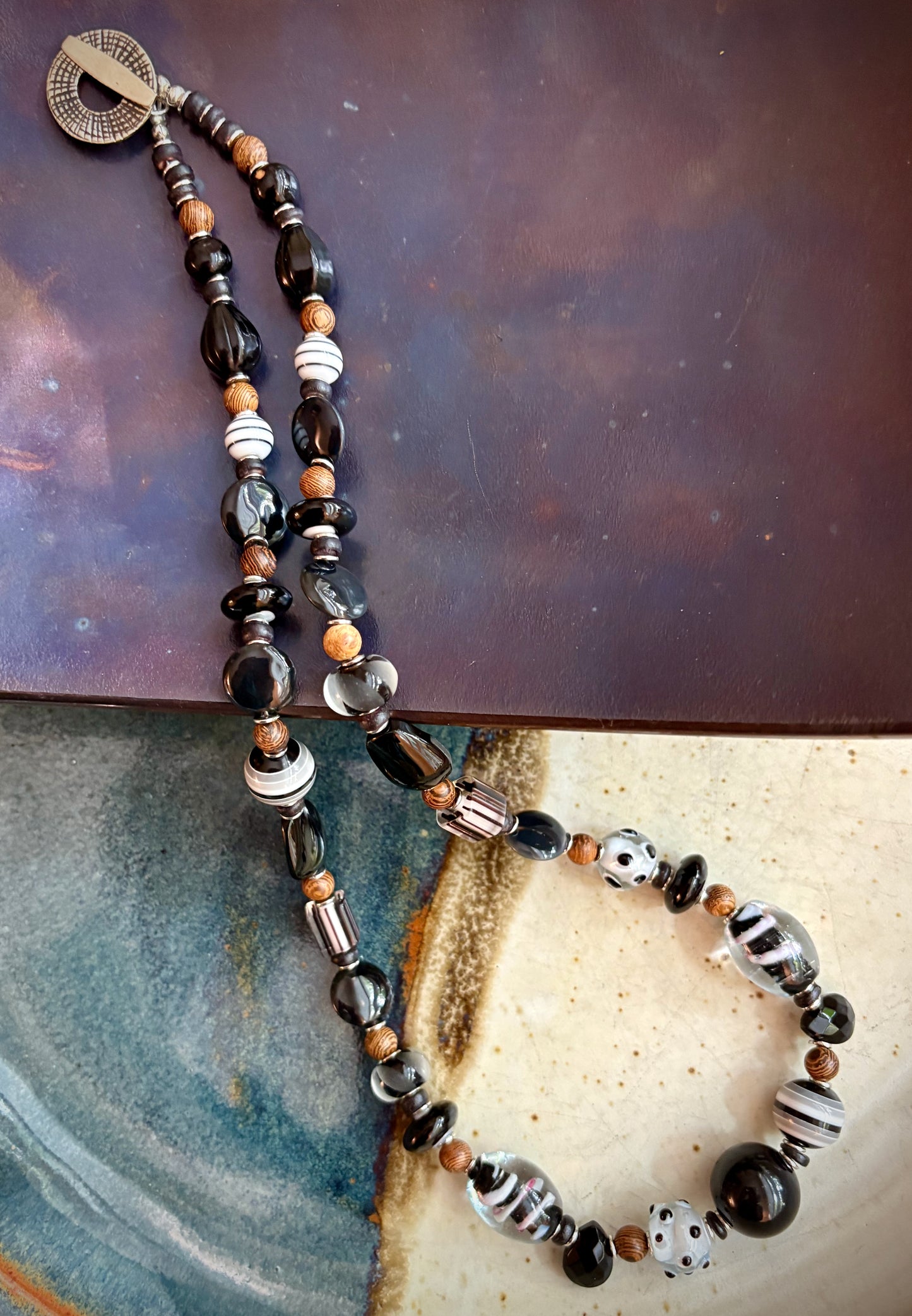 Cusoi Necklace - Lampwork Glass and Sandalwood