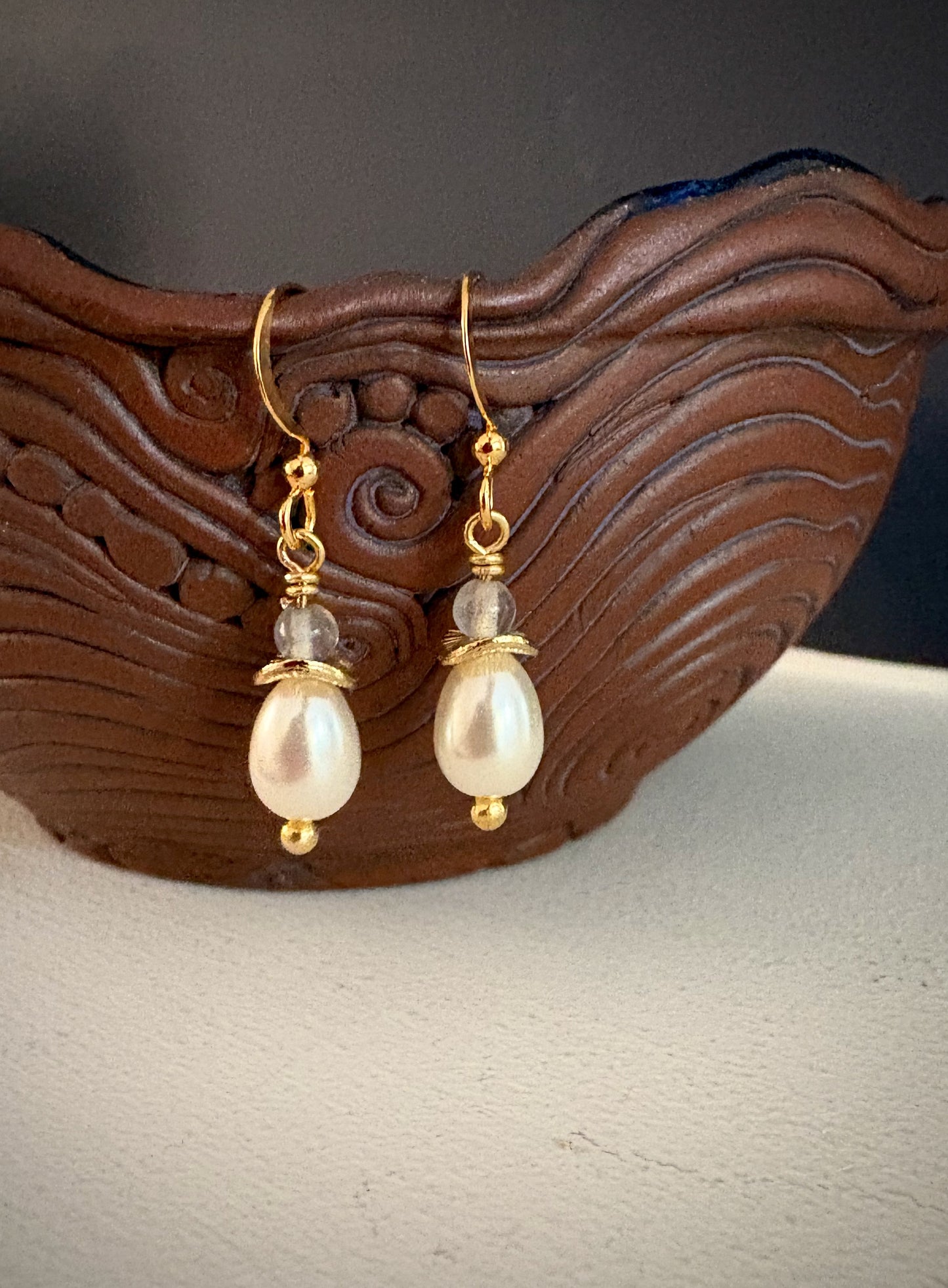 Lisa Earrings - Pearl and Labradorite