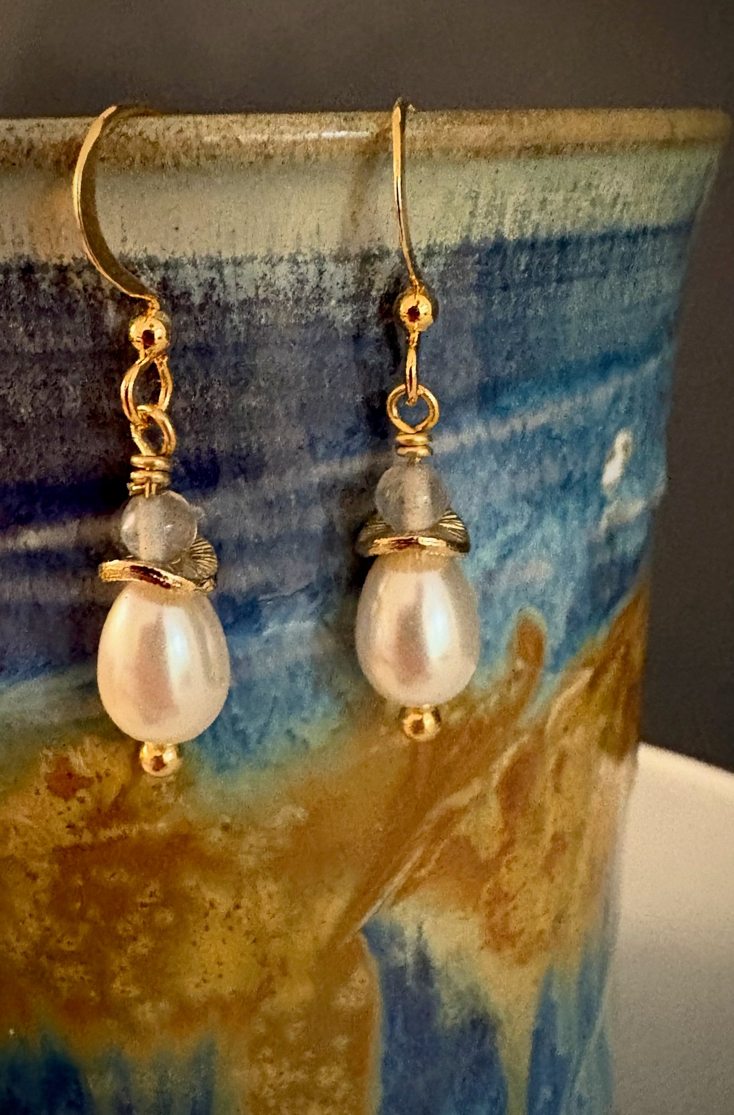 Lisa Earrings - Pearl and Labradorite