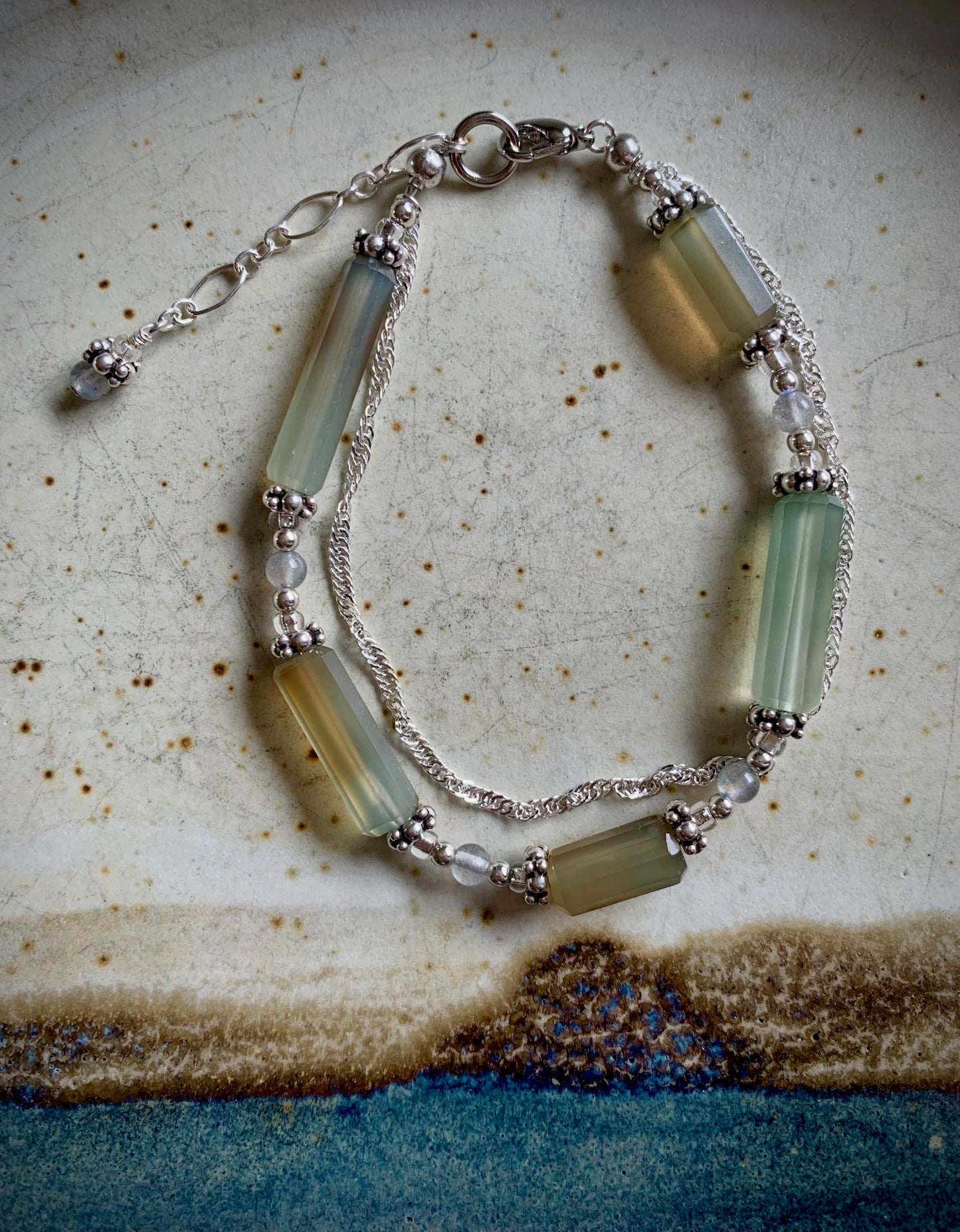 Creusa Bracelet - Chalcedony and Labradorite