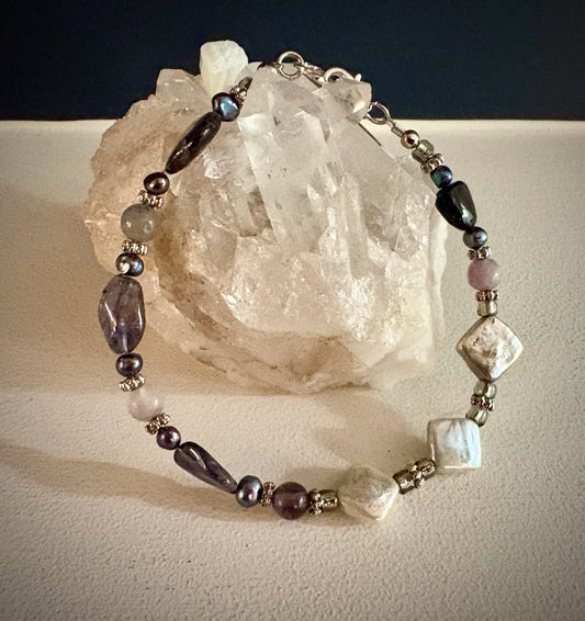 Tereine Bracelet - Pearl, Iolite, Fluorite