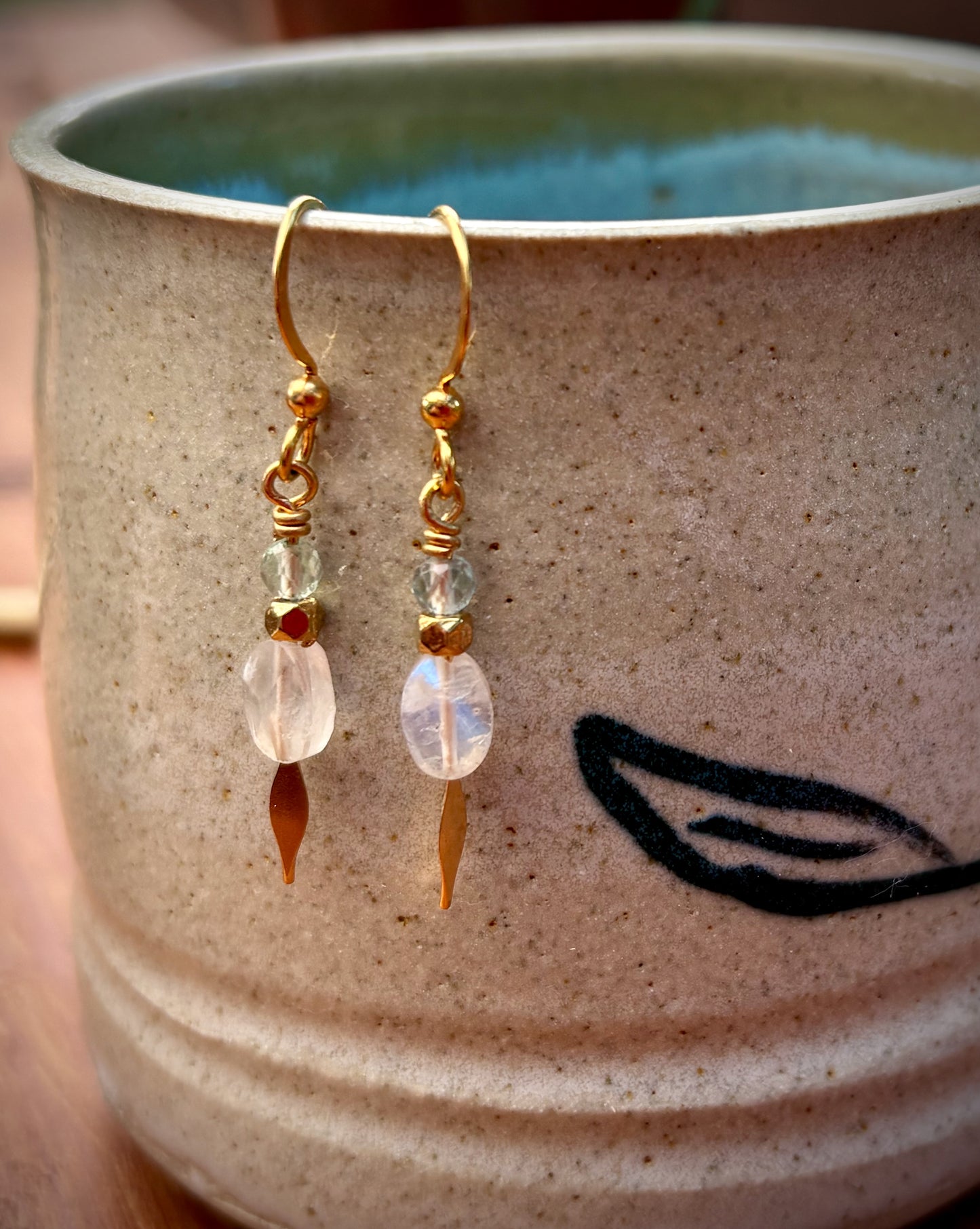 Compasión Earrings - Moonstone and Fluorite