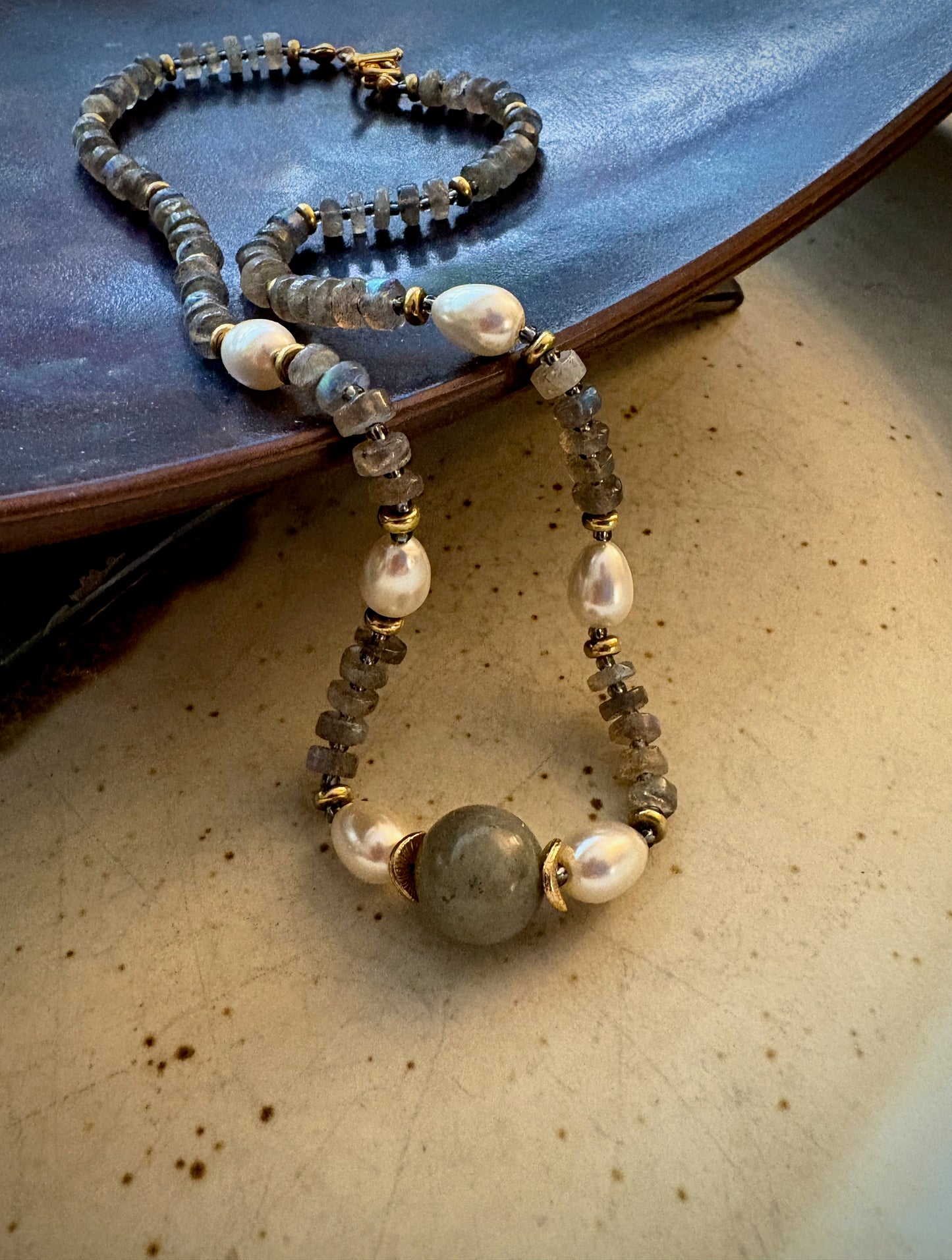 Lunamar Necklace - Labradorite and Pearl