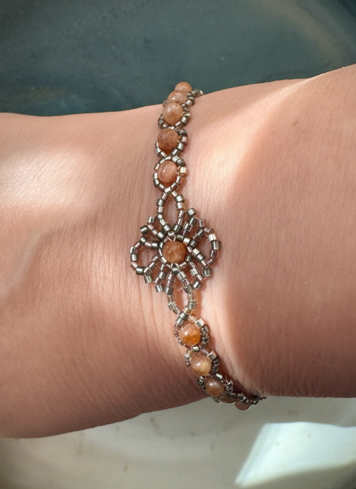Hyllis Bracelet - Sunstone Beadwork