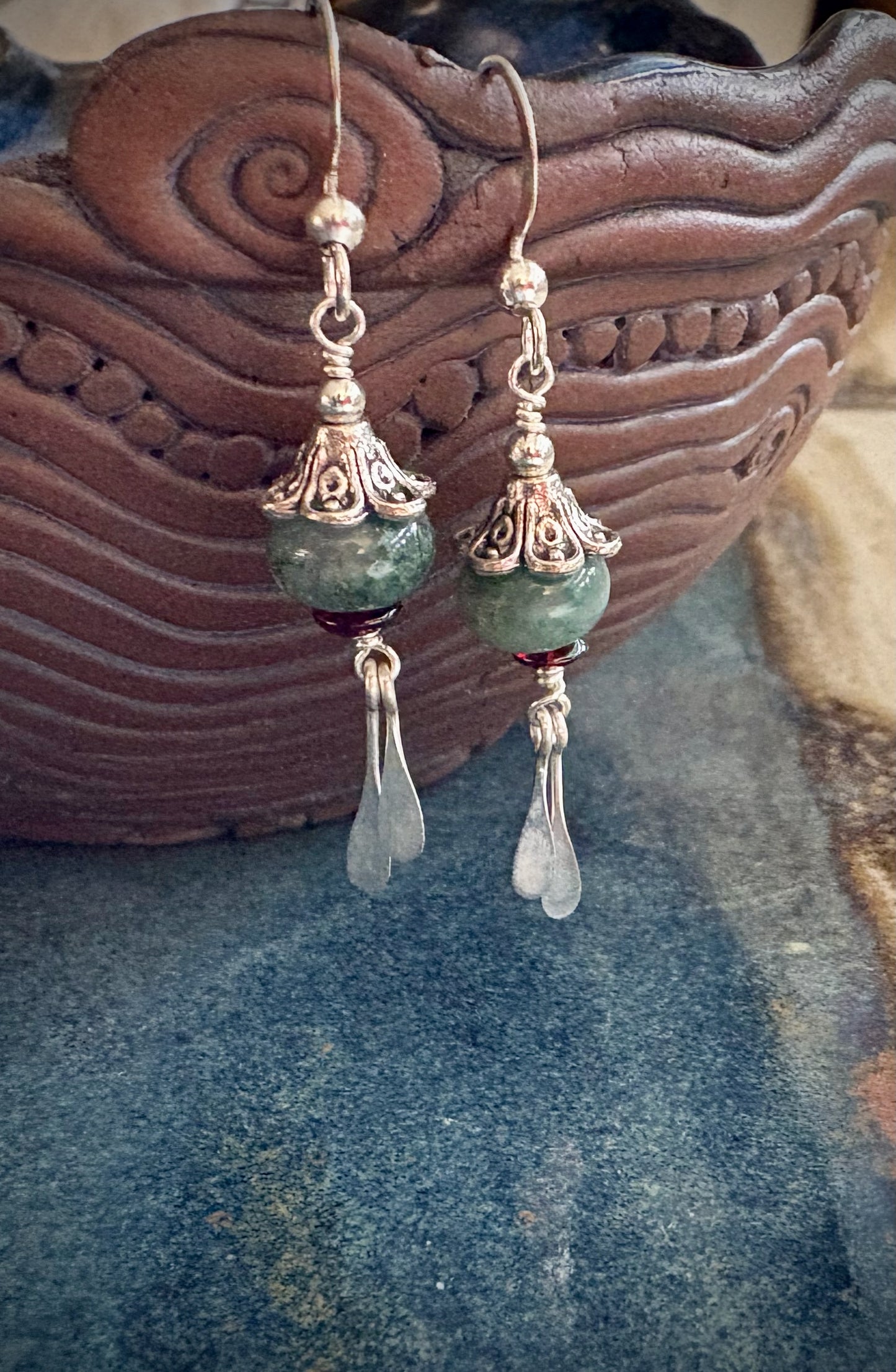 Étereo Earrings - Moss Agate and Garnet