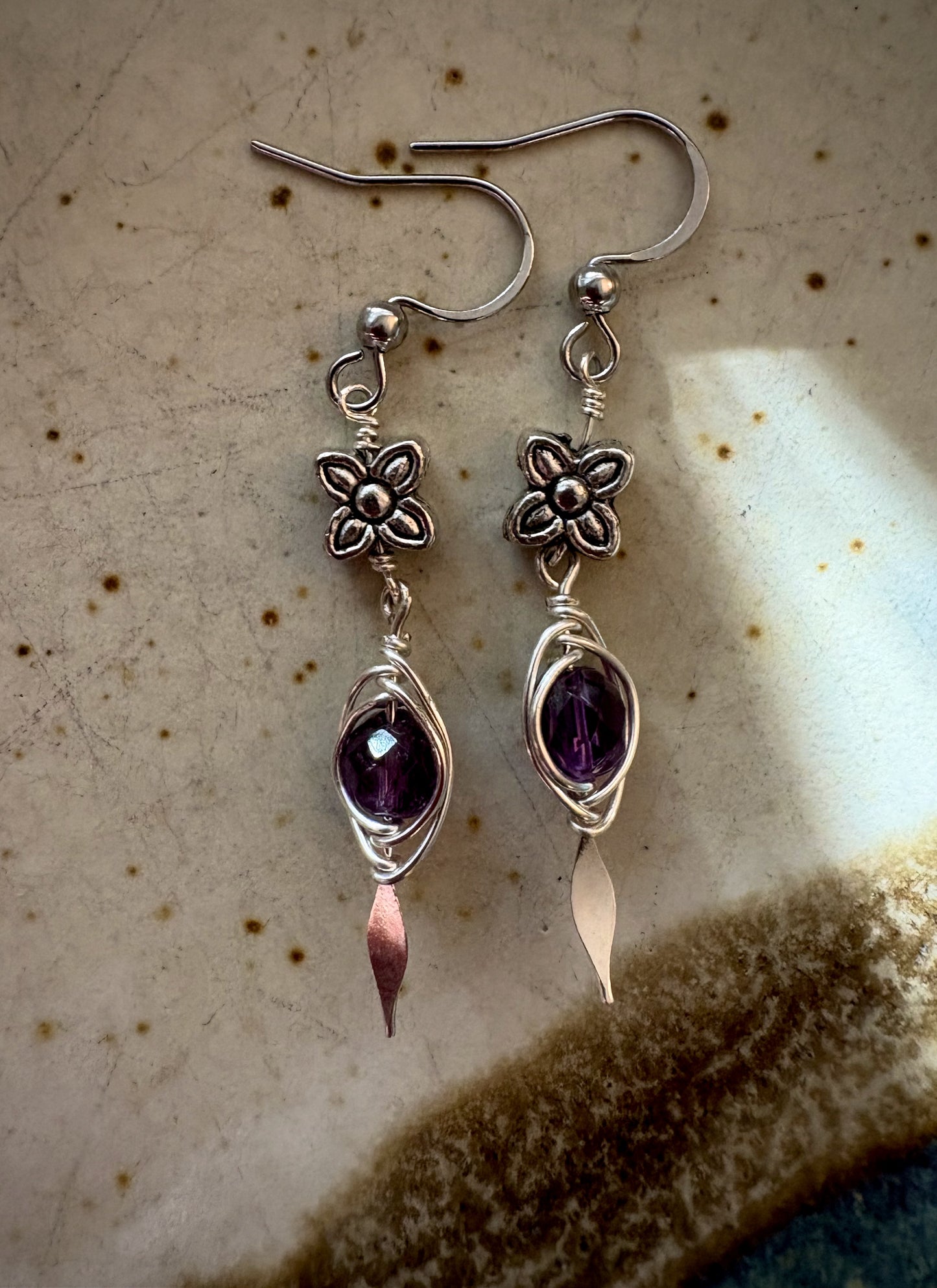 Coraje Earrings - Faceted Amethyst