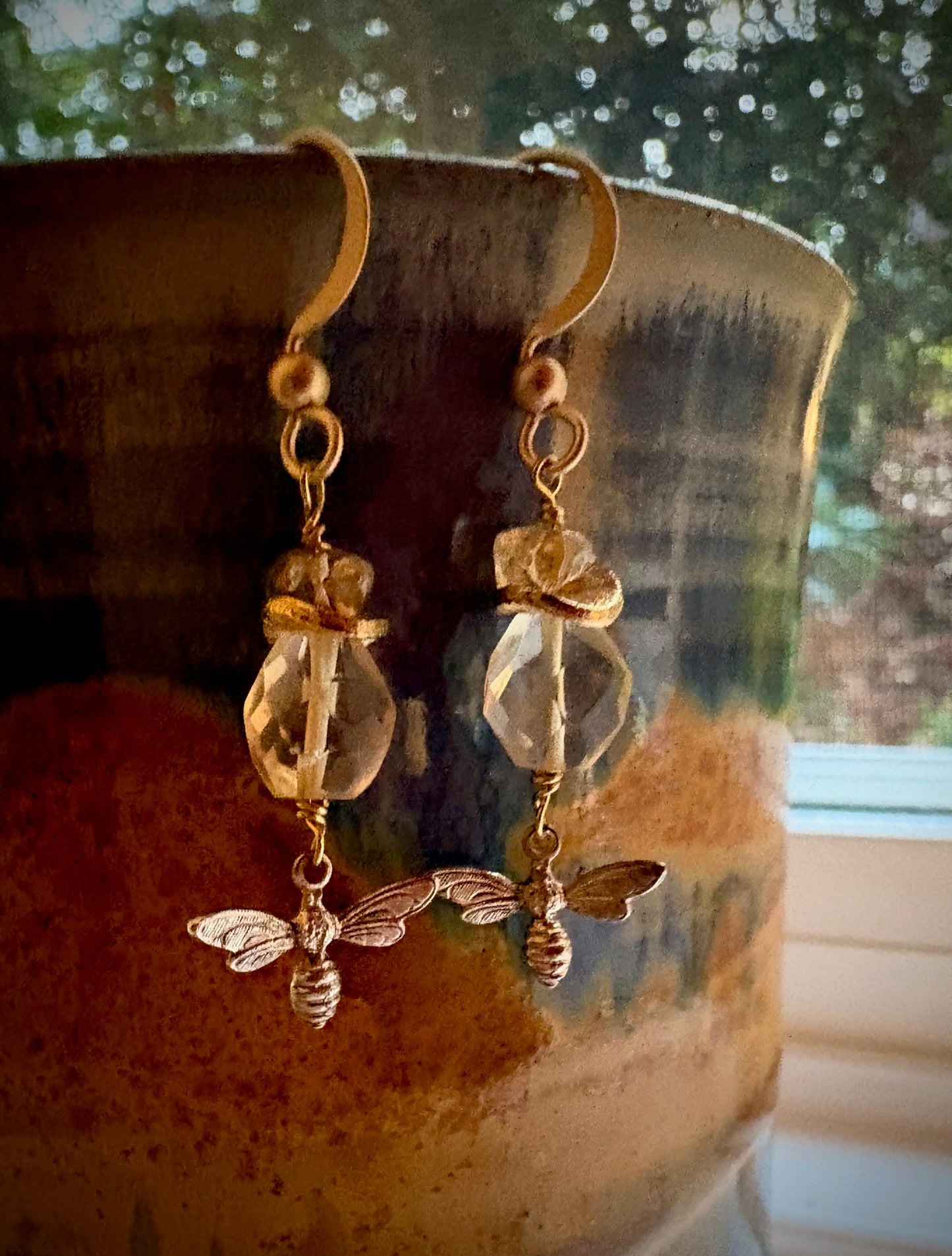 Abeja Earrings - Faceted Citrine with Bees