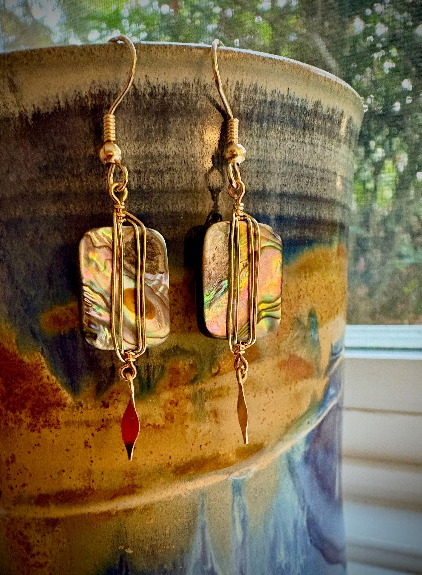 Alfonsina Earrings - Abalone Shell