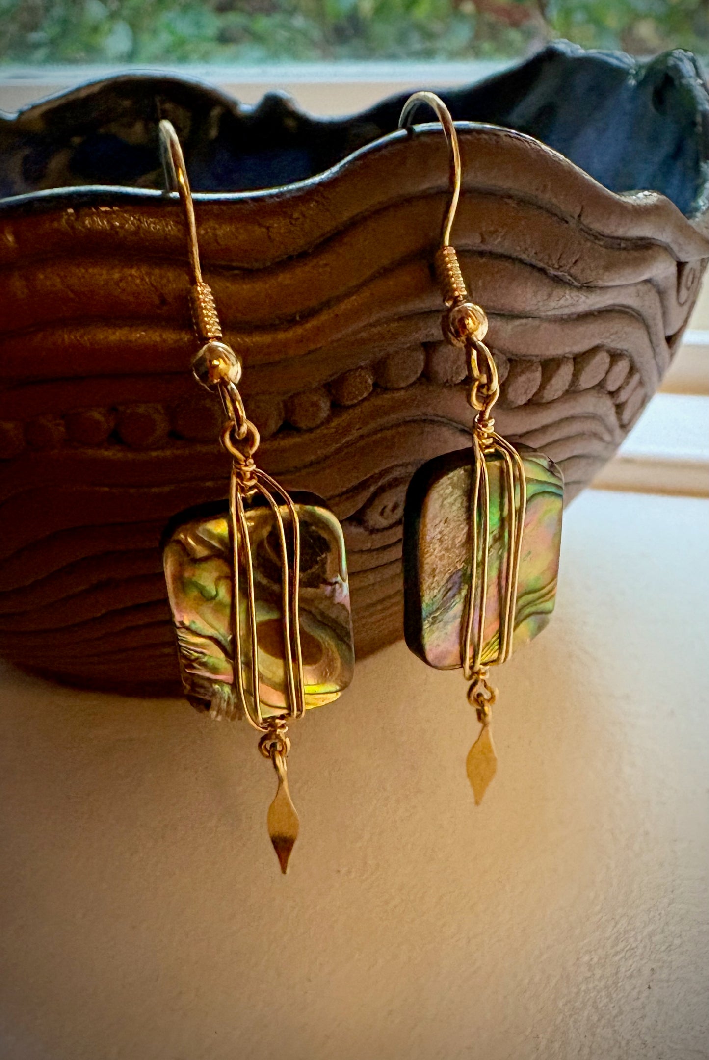 Alfonsina Earrings - Abalone Shell