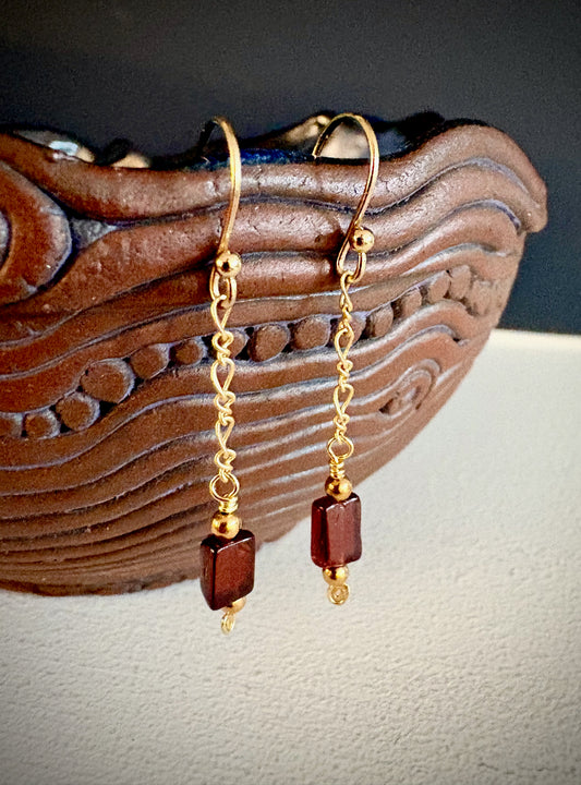 Guadalupe Earrings - Garnet