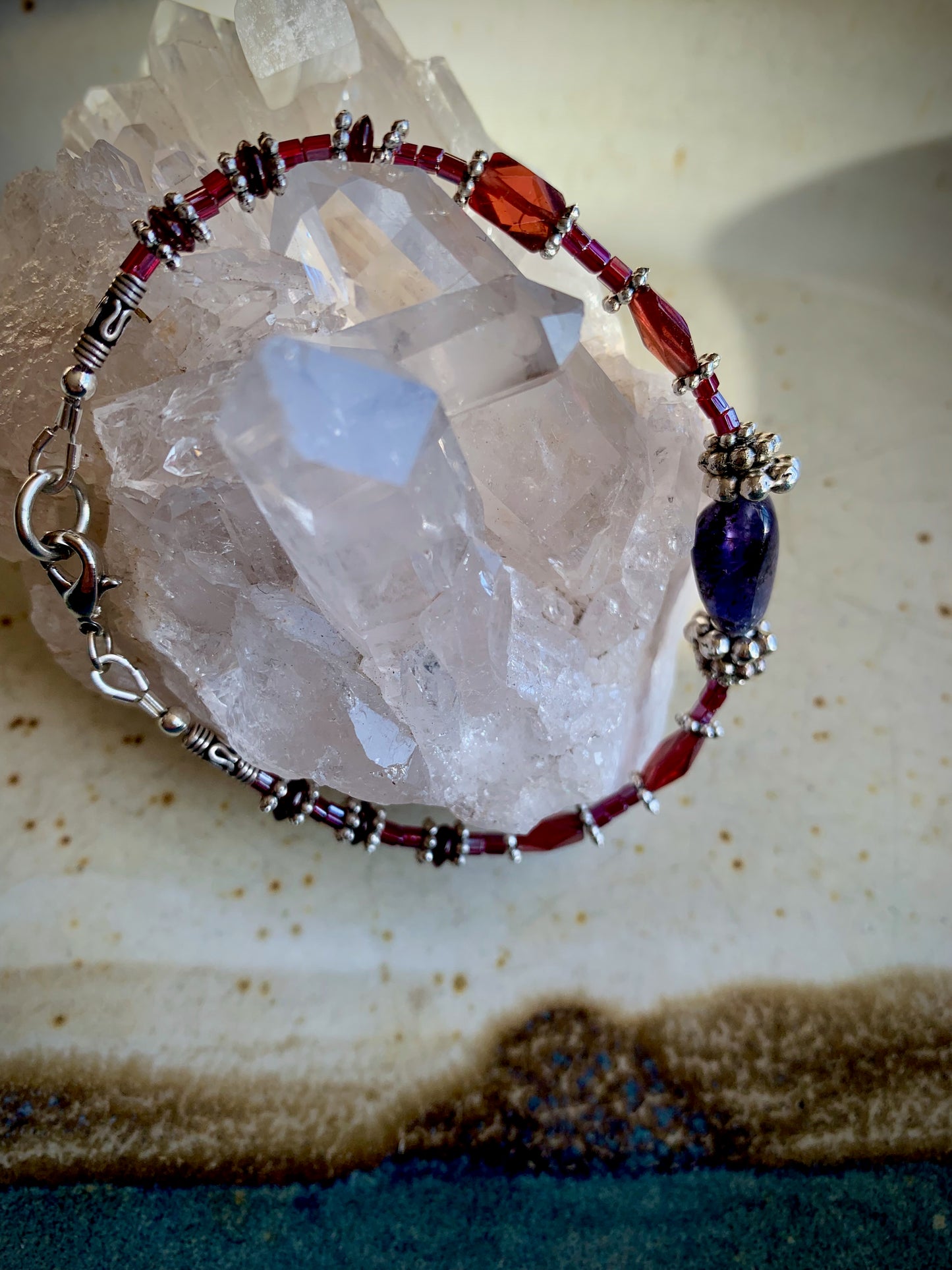 Adite Bracelet - Garnet and Iolite