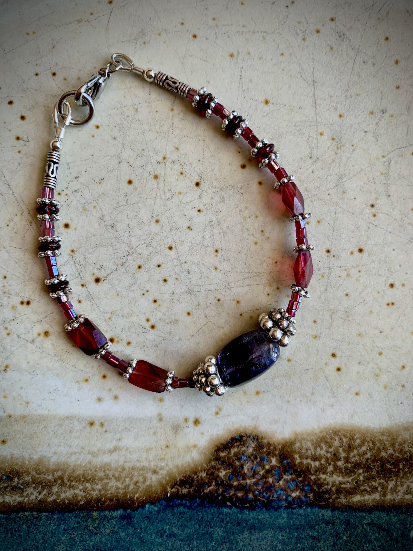 Adite Bracelet - Garnet and Iolite