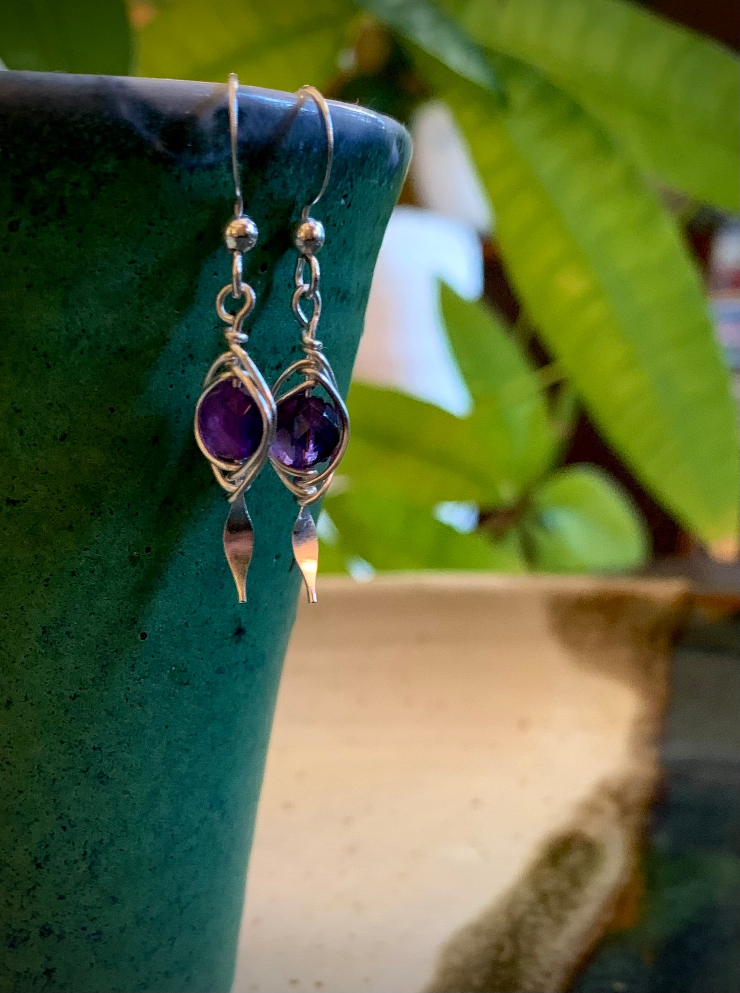 Infinito Earrings - Faceted Amethyst Silver Herringbone Wire Wrapped