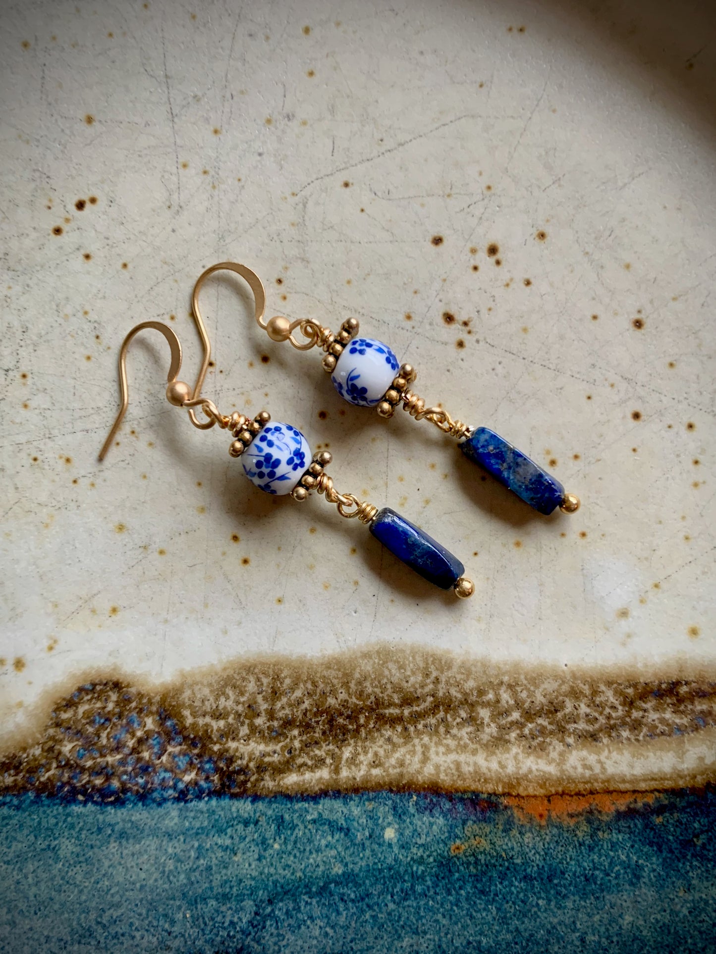 Flor Earrings - Lapis Lazuli and Ceramic Beads