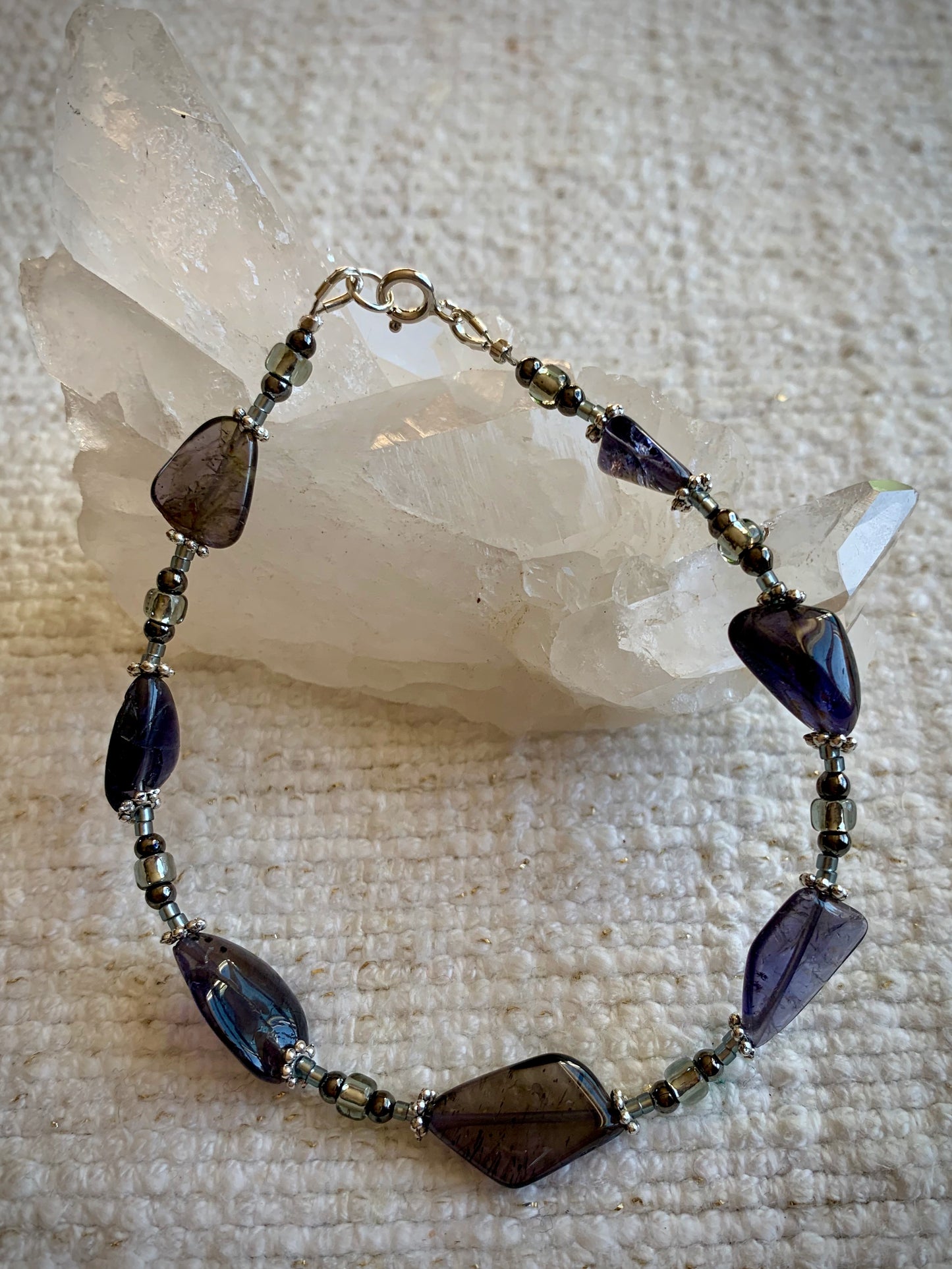 Tetia Bracelet - Iolite and Glass Bead