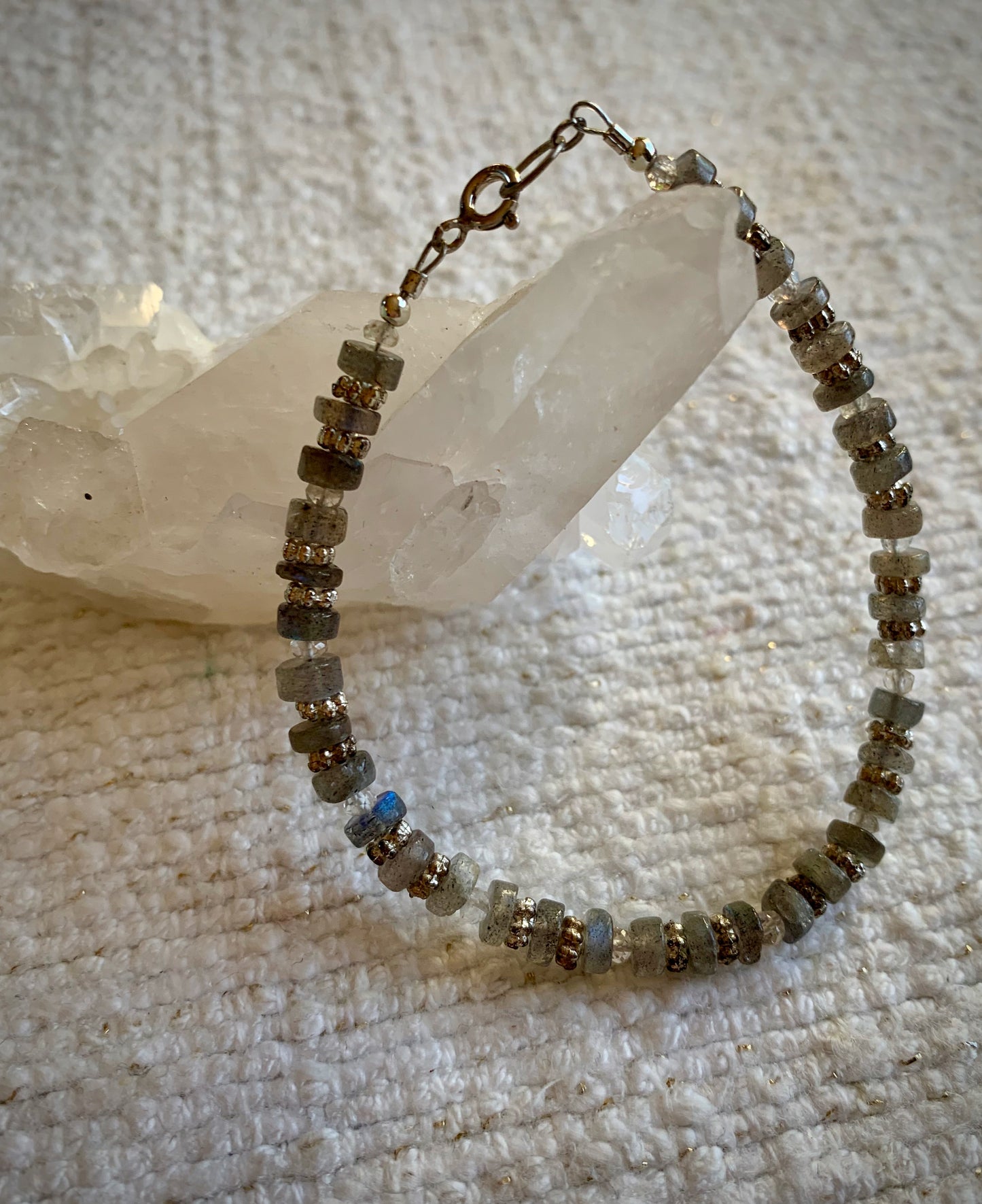 Kuna Bracelet - Labradorite Rondelle