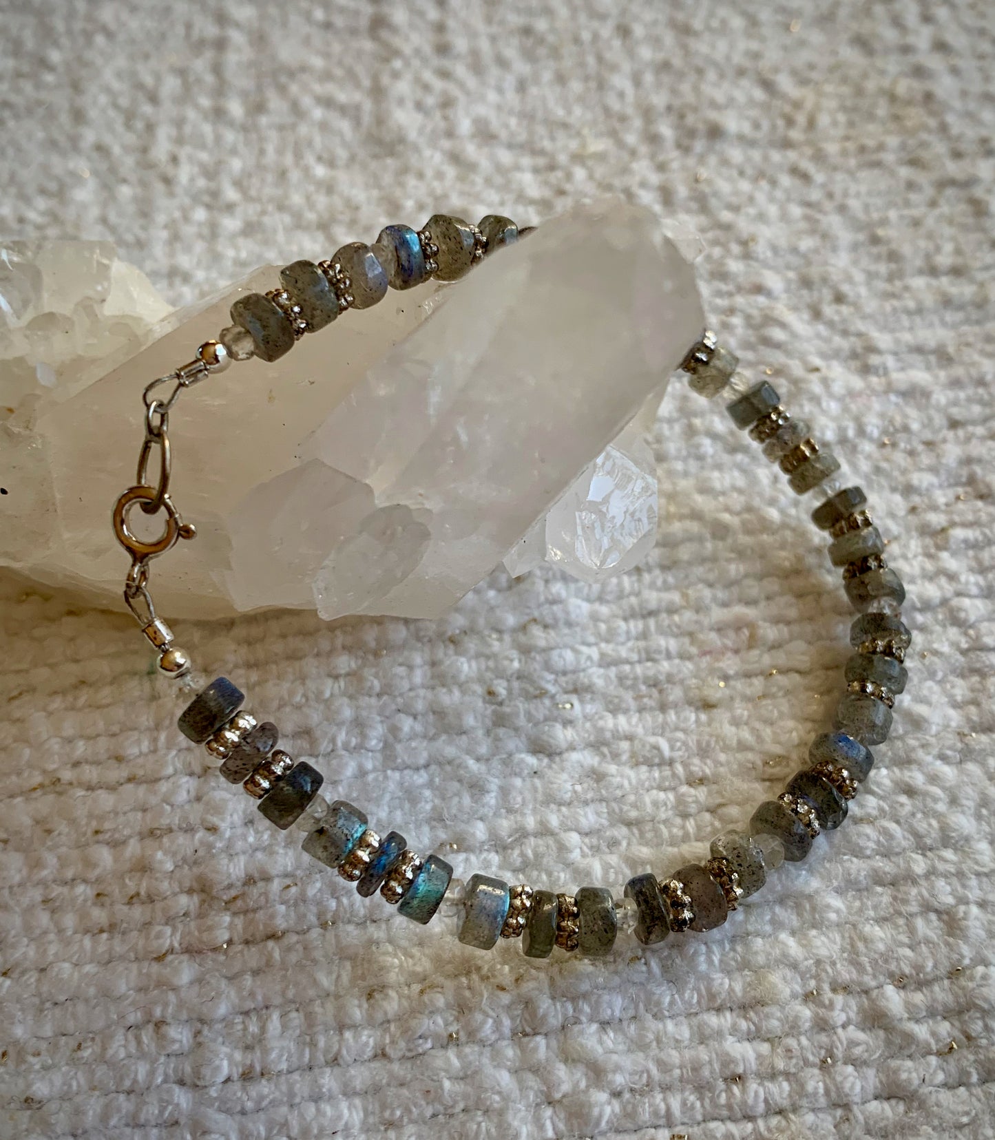 Kuna Bracelet - Labradorite Rondelle